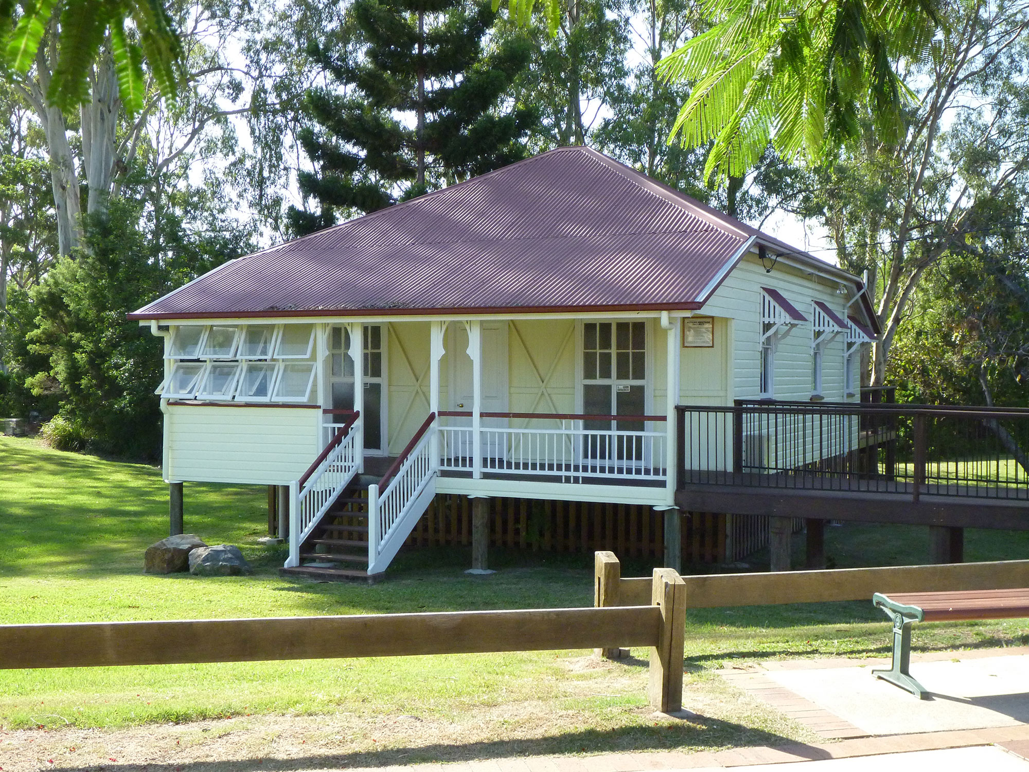 Her0359 Ceramic House (2)