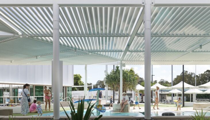 Palm Beach Aquatic Centre For Cox Architecture / Liquad Blu / Ba