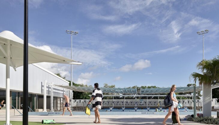 Palm Beach Aquatic Centre For Cox Architecture / Liquad Blu / Ba